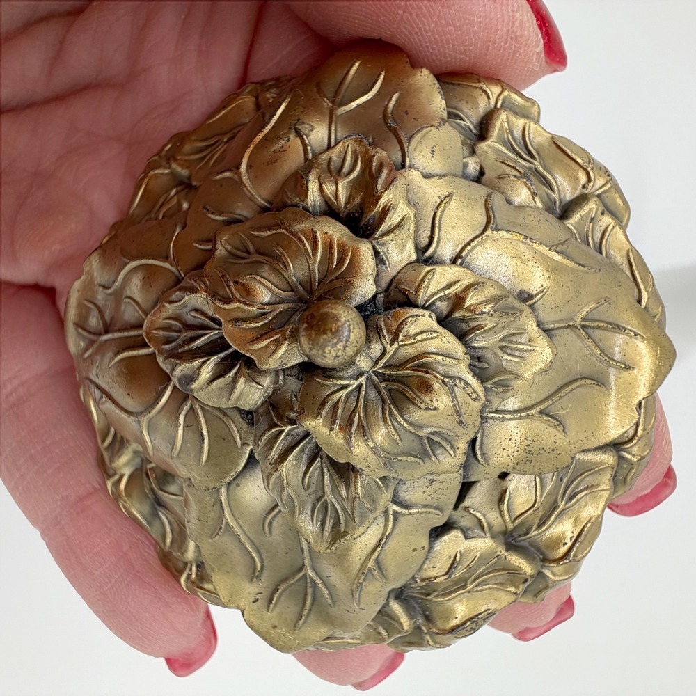 LARGE 1930s Brass "Leafy"‎ Brooch, excellent condition
